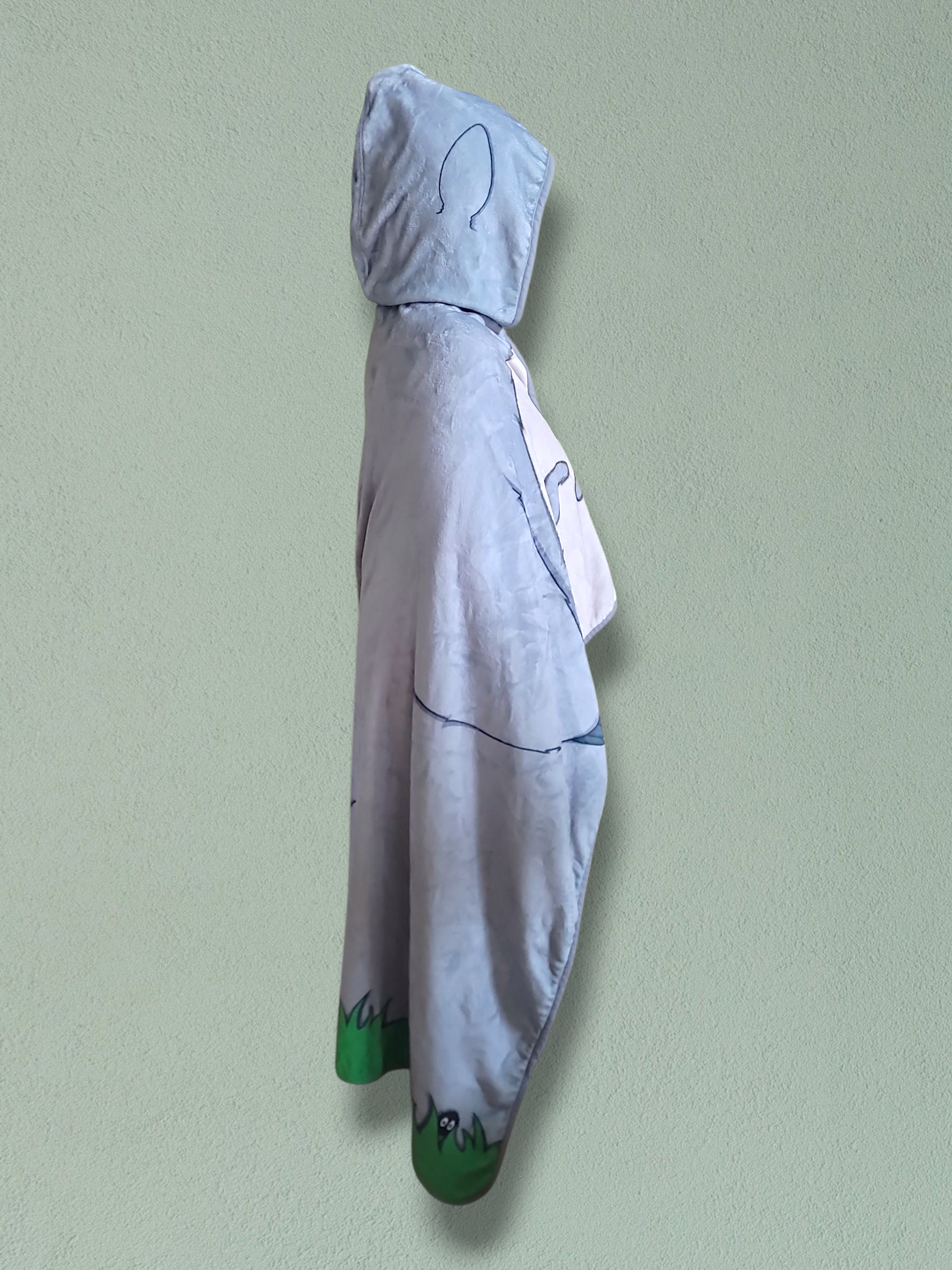 Totoro  ( Hoodie Blanket )